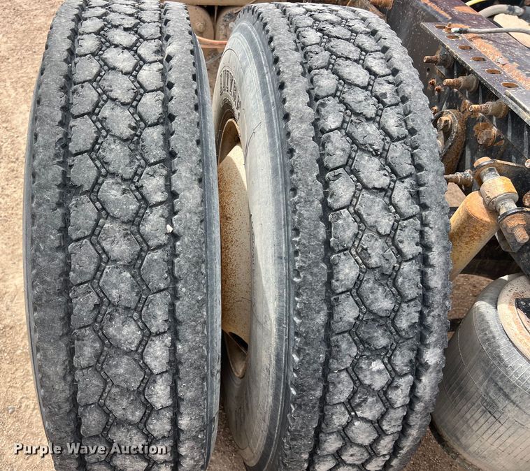 image for item DS3070 2012 International  Prostar semi truck