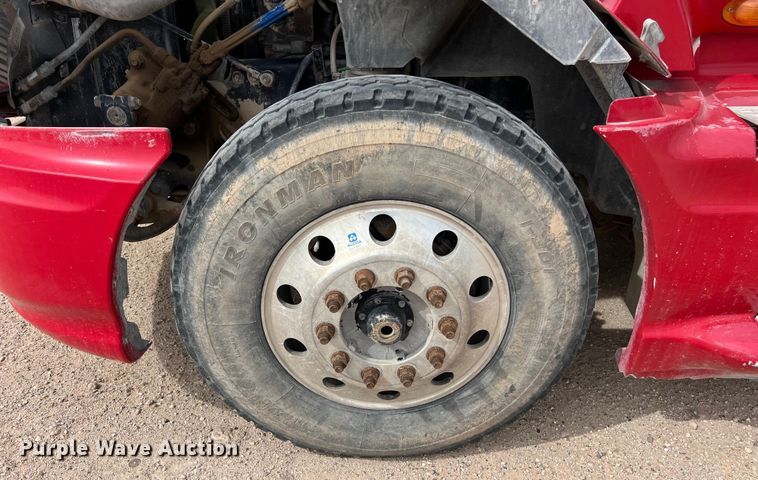 image for item DS3070 2012 International  Prostar semi truck