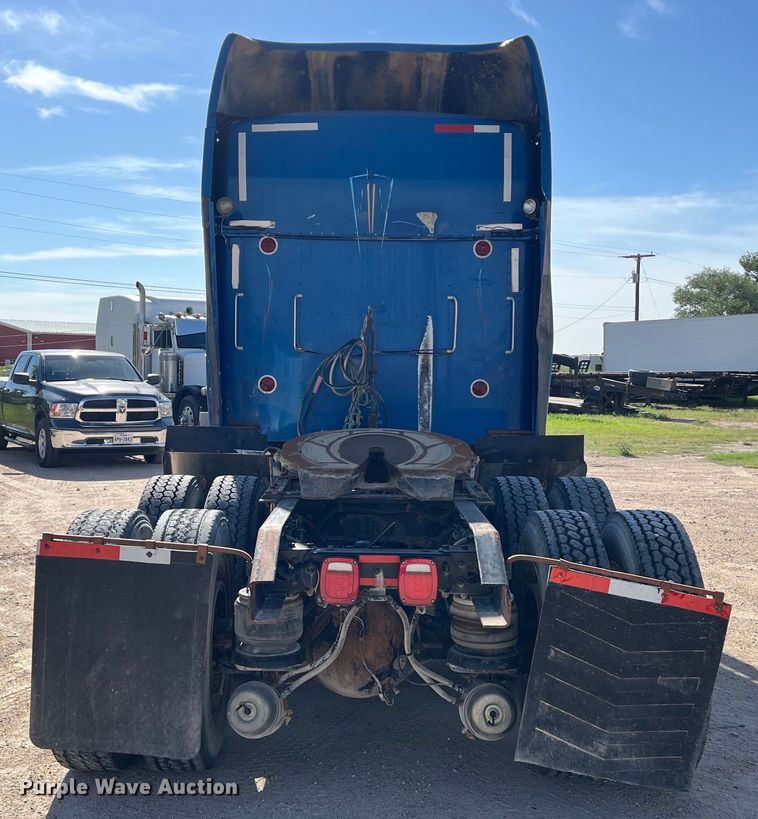 image for item DS3071 1998 Kenworth  W900 semi truck