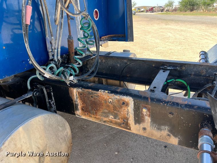 image for item DS3071 1998 Kenworth  W900 semi truck