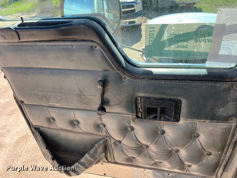 image for item DS3071 1998 Kenworth  W900 semi truck