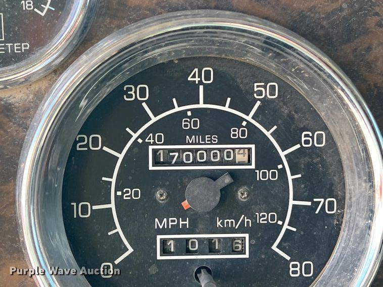 image for item DS3071 1998 Kenworth  W900 semi truck