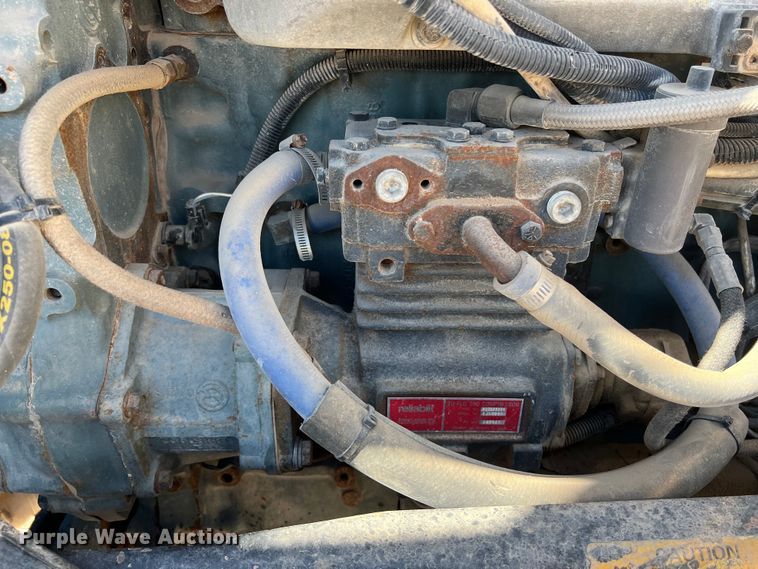 image for item DS3071 1998 Kenworth  W900 semi truck