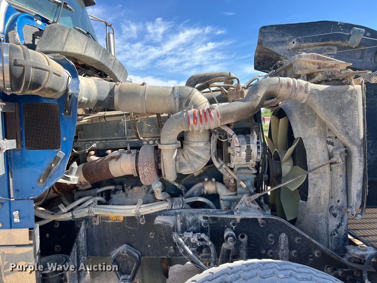 image for item DS3071 1998 Kenworth  W900 semi truck