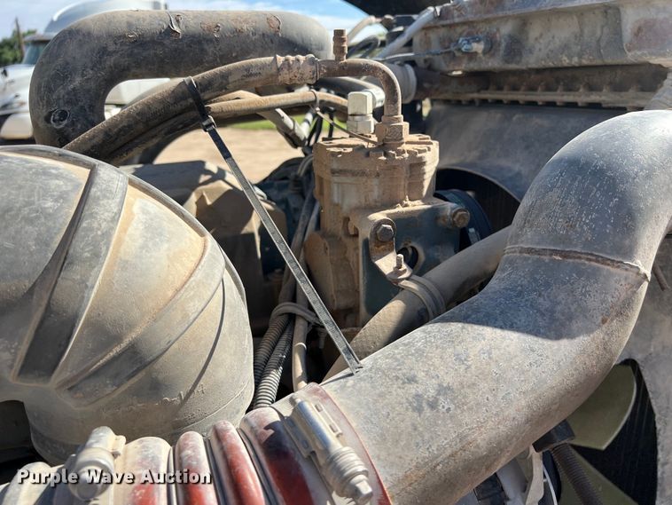 image for item DS3071 1998 Kenworth  W900 semi truck