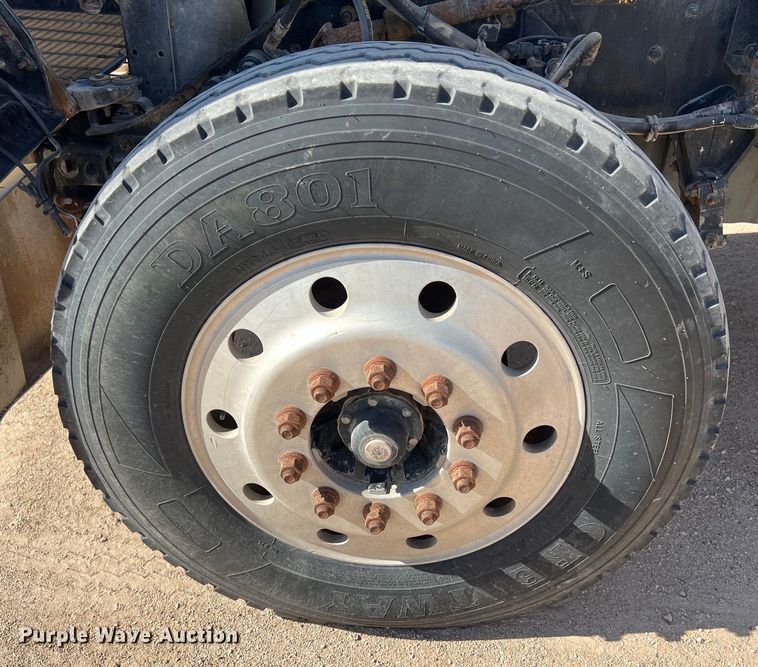 image for item DS3071 1998 Kenworth  W900 semi truck