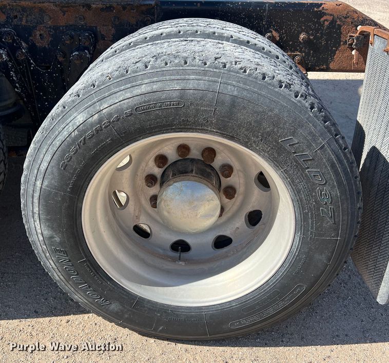 image for item DS3071 1998 Kenworth  W900 semi truck