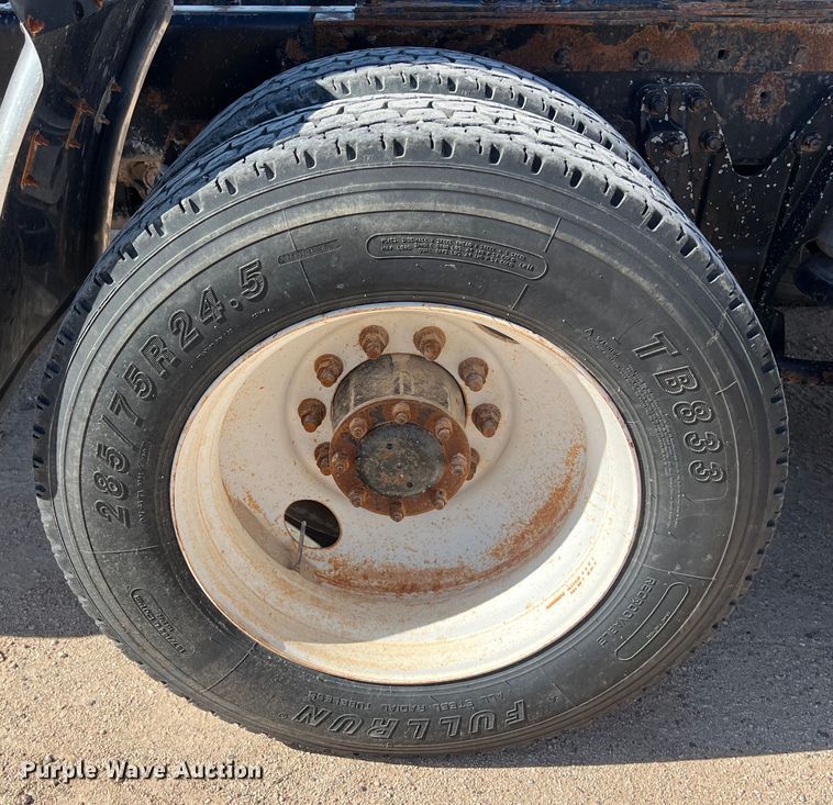 image for item DS3071 1998 Kenworth  W900 semi truck