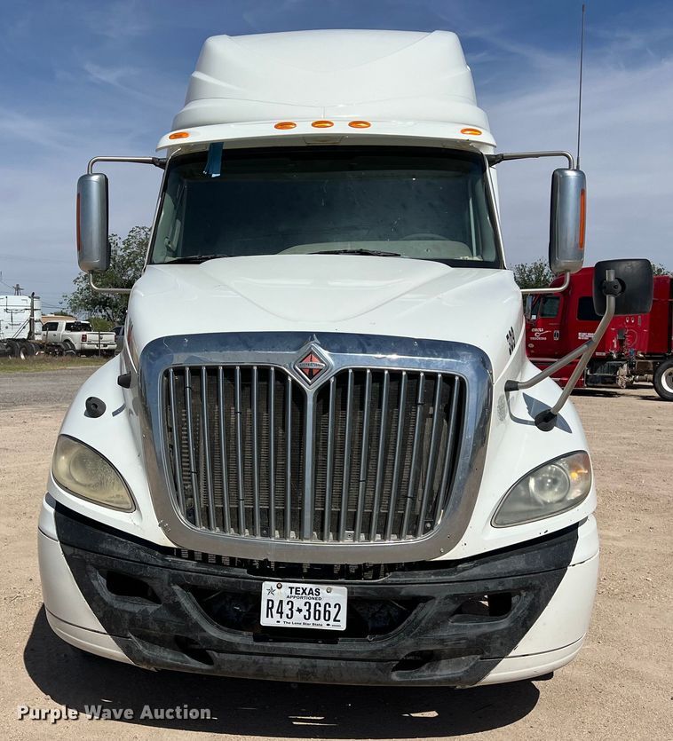 image for item DS3072 2013 International  ProStar Plus semi truck