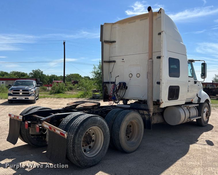 image for item DS3072 2013 International  ProStar Plus semi truck