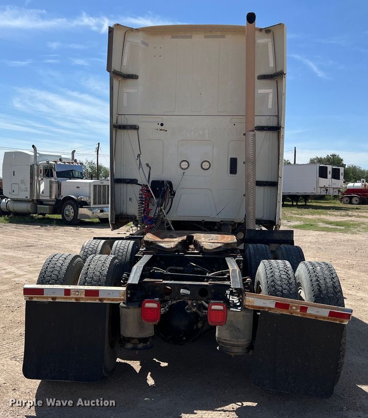 image for item DS3072 2013 International  ProStar Plus semi truck