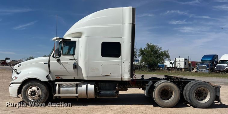 image for item DS3072 2013 International  ProStar Plus semi truck