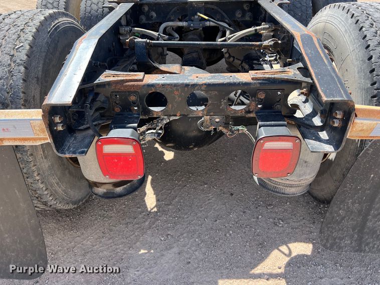 image for item DS3072 2013 International  ProStar Plus semi truck