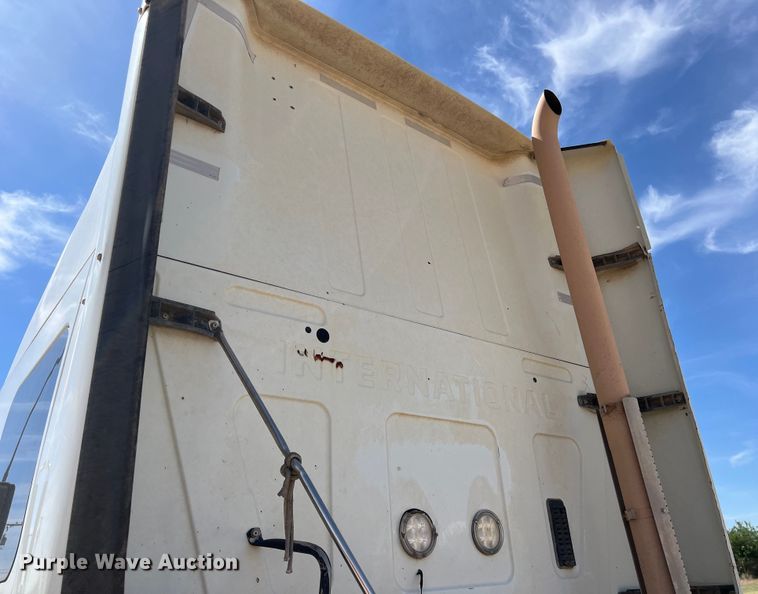 image for item DS3072 2013 International  ProStar Plus semi truck