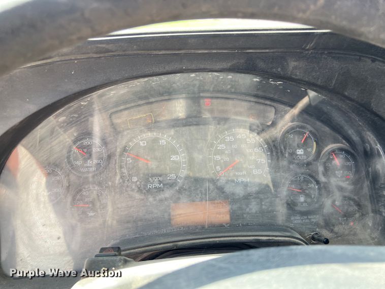 image for item DS3072 2013 International  ProStar Plus semi truck