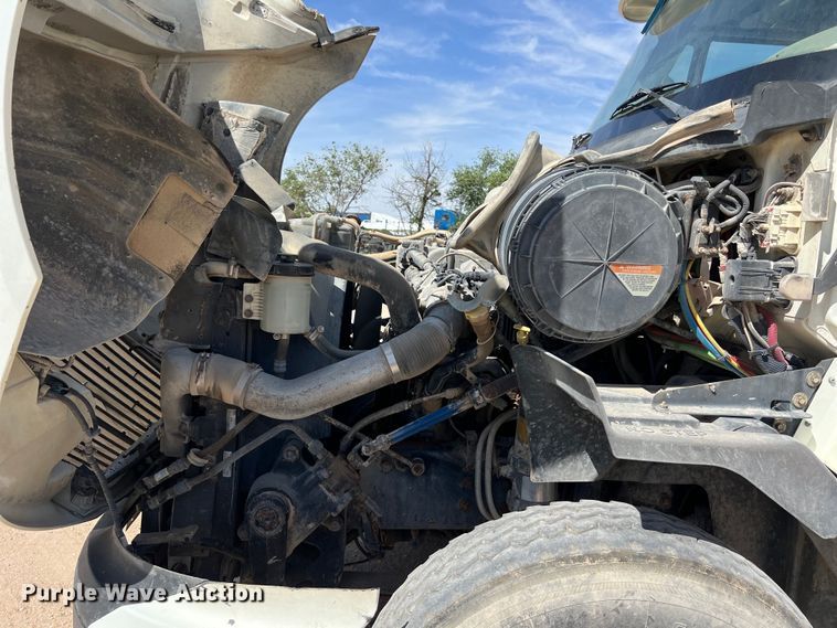 image for item DS3072 2013 International  ProStar Plus semi truck