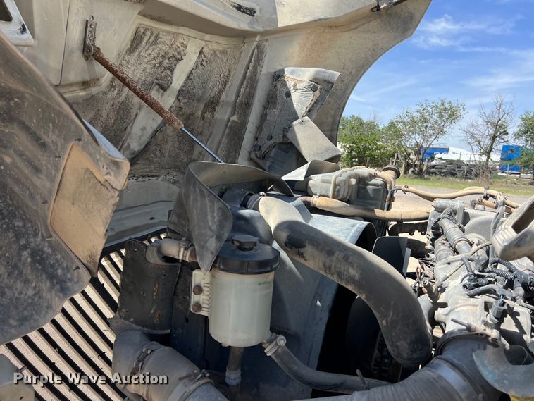 image for item DS3072 2013 International  ProStar Plus semi truck