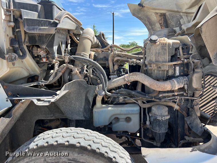 image for item DS3072 2013 International  ProStar Plus semi truck