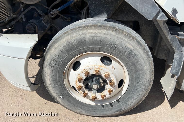 image for item DS3072 2013 International  ProStar Plus semi truck