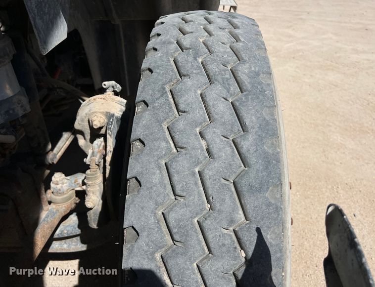 image for item DS3072 2013 International  ProStar Plus semi truck