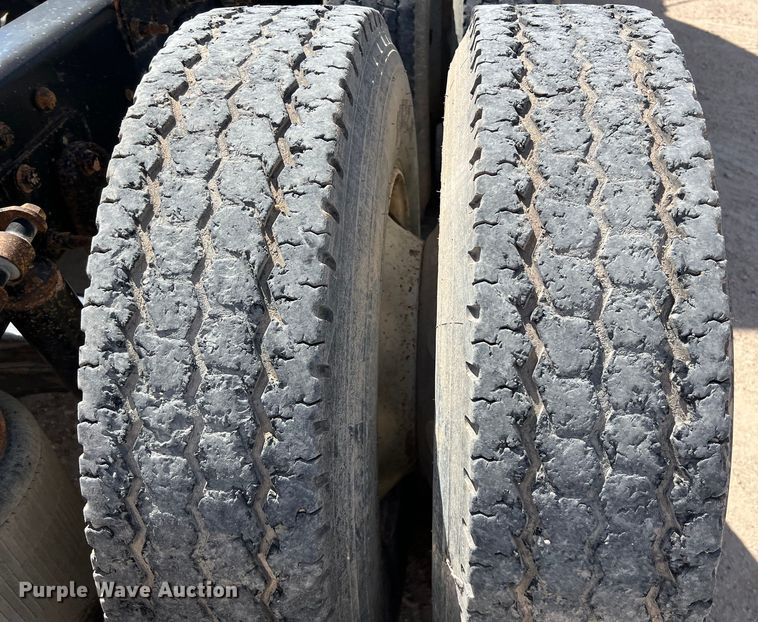 image for item DS3072 2013 International  ProStar Plus semi truck