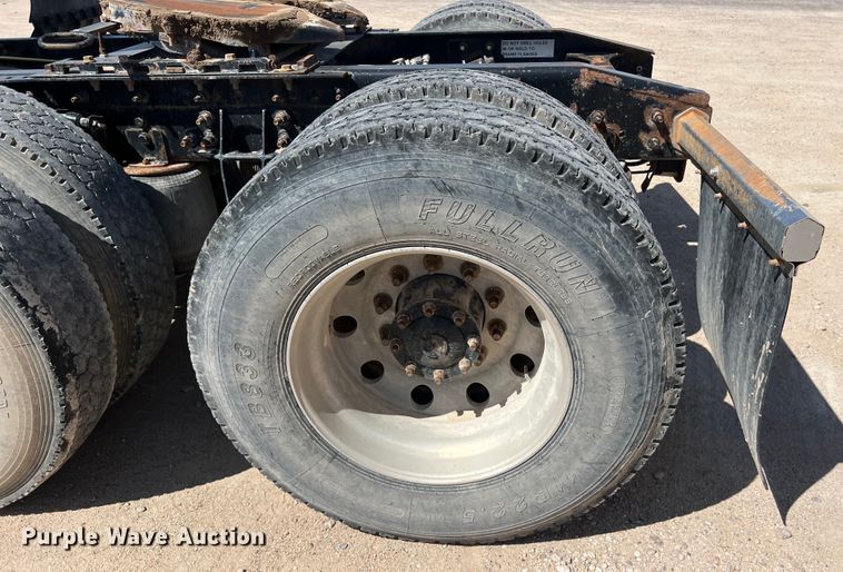 image for item DS3072 2013 International  ProStar Plus semi truck