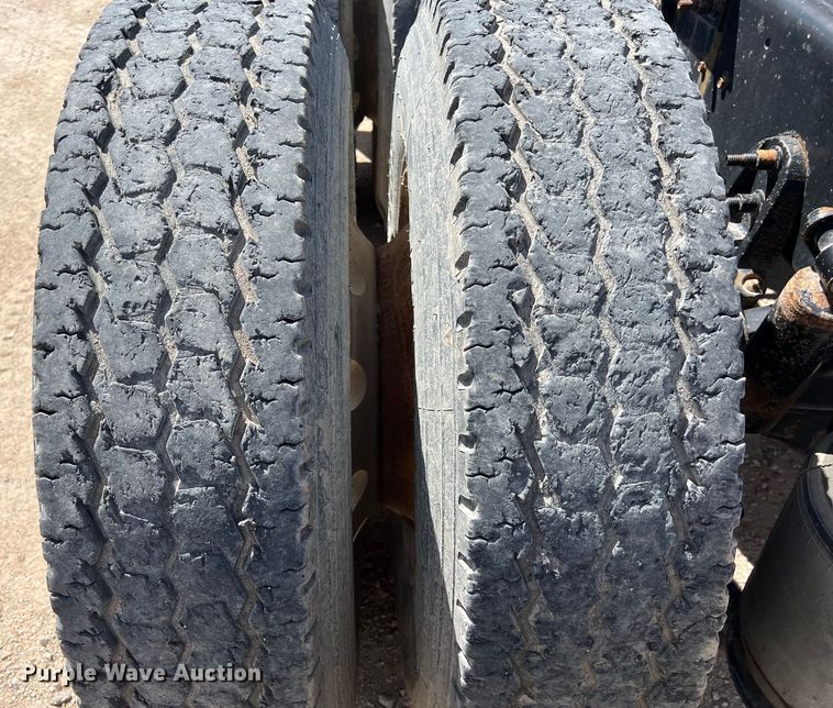 image for item DS3072 2013 International  ProStar Plus semi truck