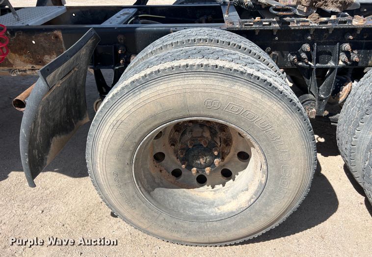 image for item DS3072 2013 International  ProStar Plus semi truck