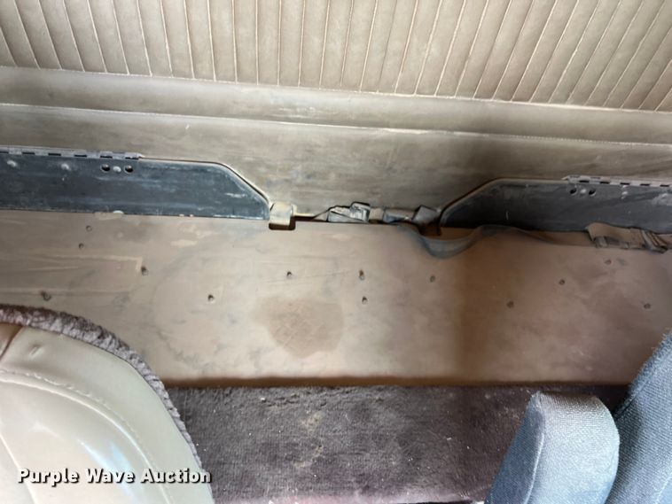 image for item DS3073 2000 Kenworth   T800 semi truck