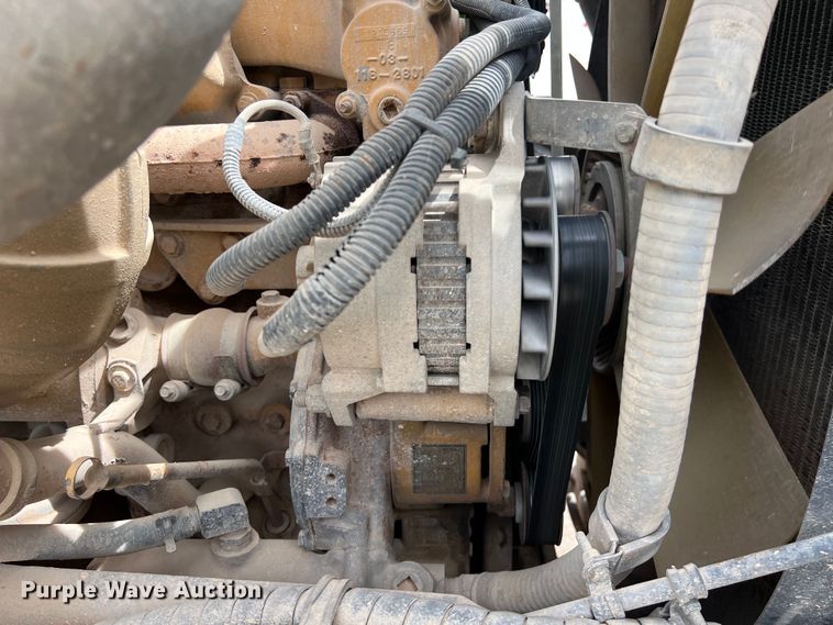 image for item DS3073 2000 Kenworth   T800 semi truck