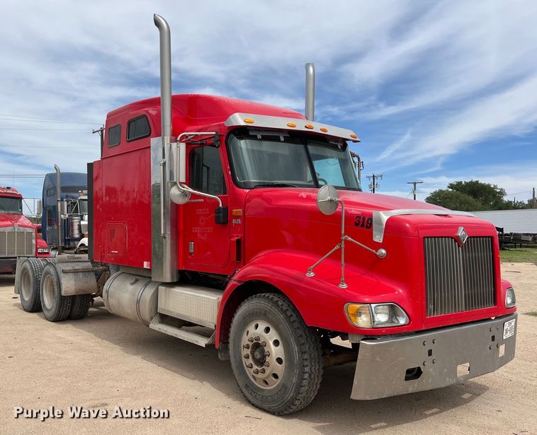 image for item DS3076 2007 International  9400i semi truck