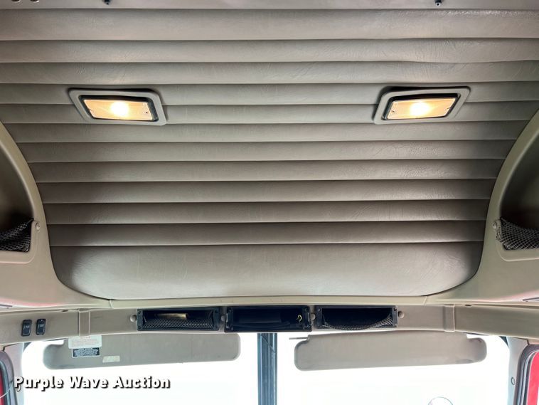 image for item DS3076 2007 International  9400i semi truck