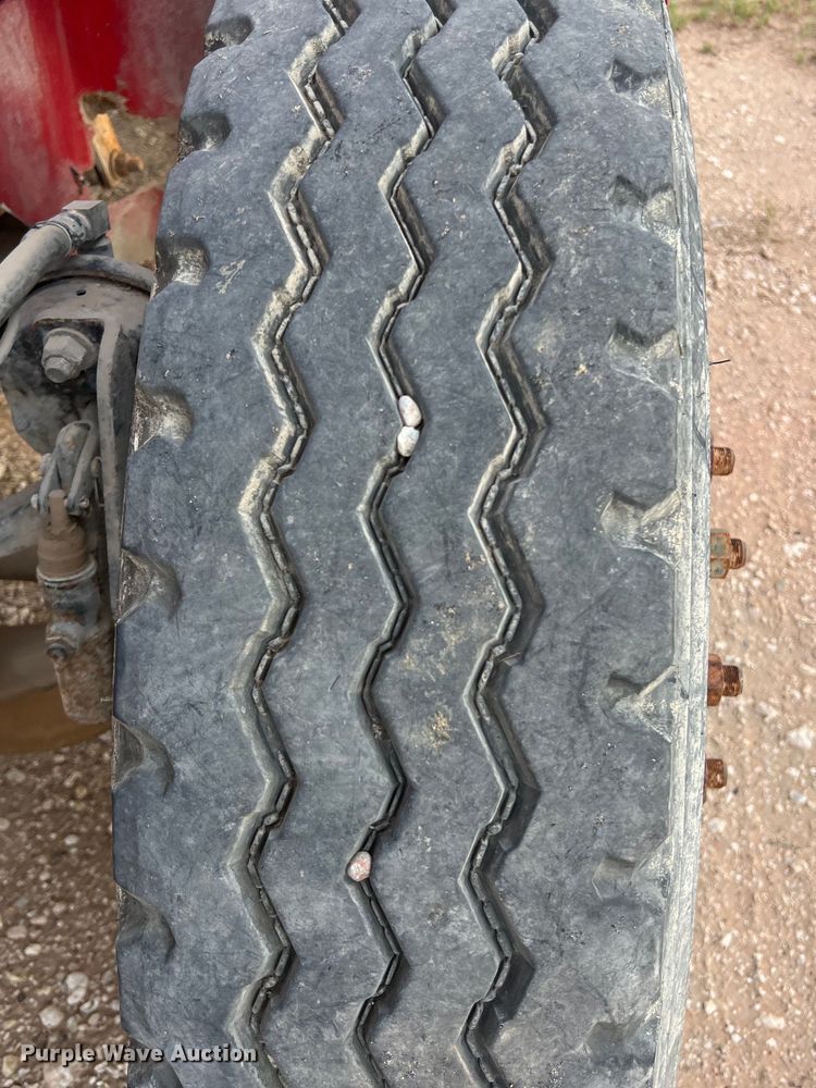 image for item DS3078 2007 International  9400i semi truck