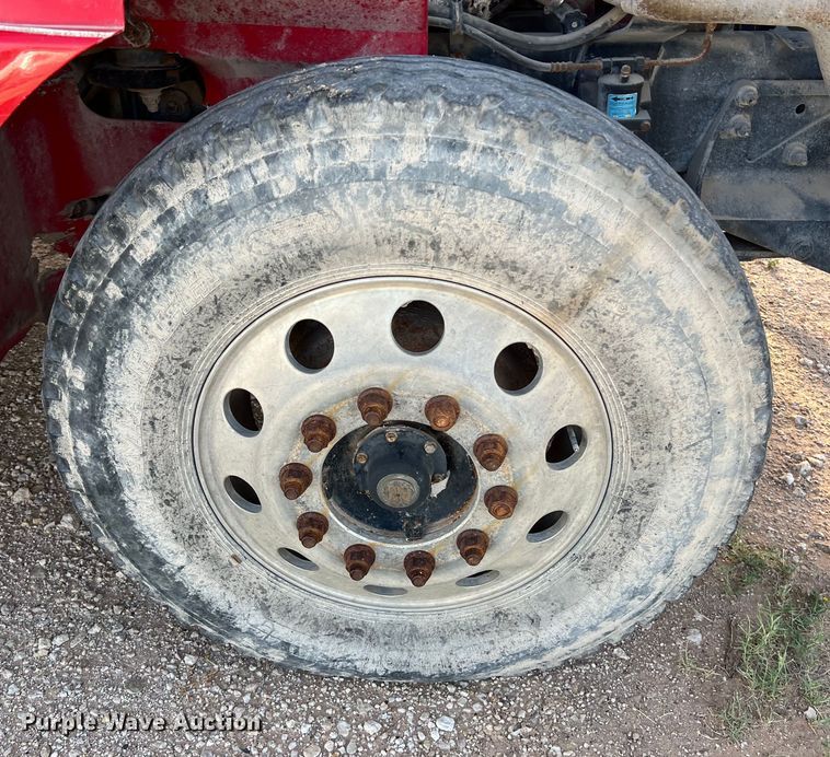 image for item DS3078 2007 International  9400i semi truck