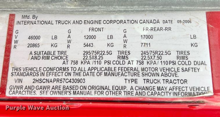 image for item DS3078 2007 International  9400i semi truck