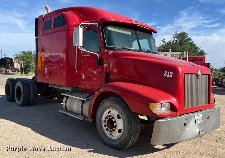 image for item DS3079 2006 International  9200i semi truck