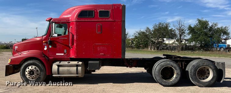 image for item DS3079 2006 International  9200i semi truck