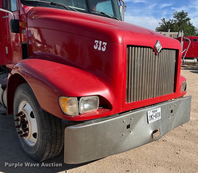 image for item DS3079 2006 International  9200i semi truck