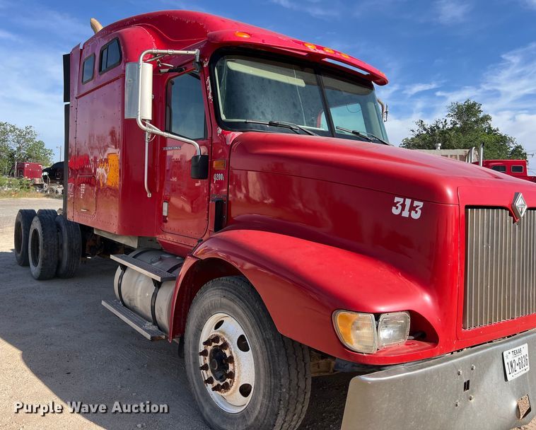 image for item DS3079 2006 International  9200i semi truck