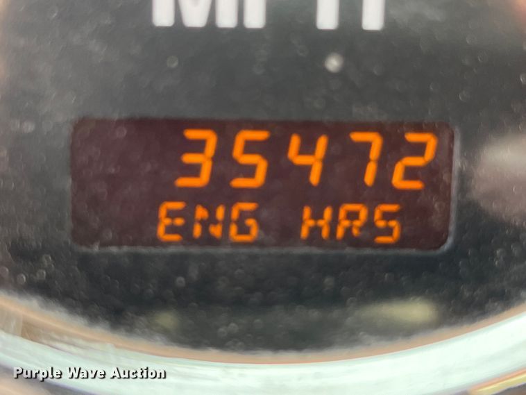 image for item DS3079 2006 International  9200i semi truck