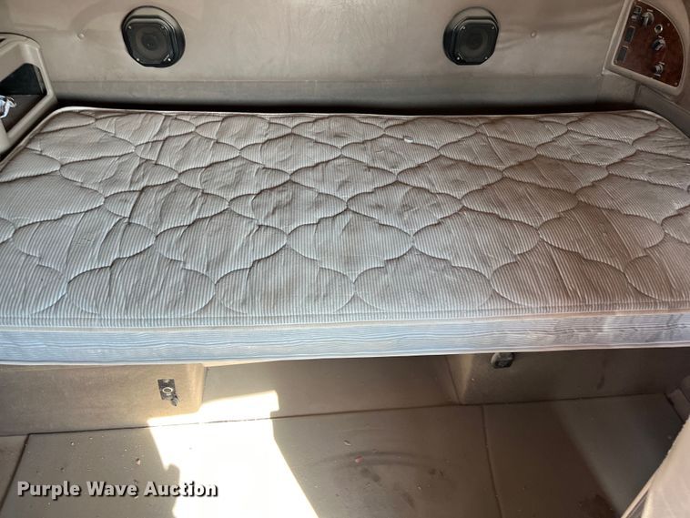 image for item DS3079 2006 International  9200i semi truck