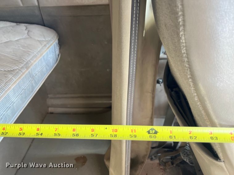 image for item DS3079 2006 International  9200i semi truck