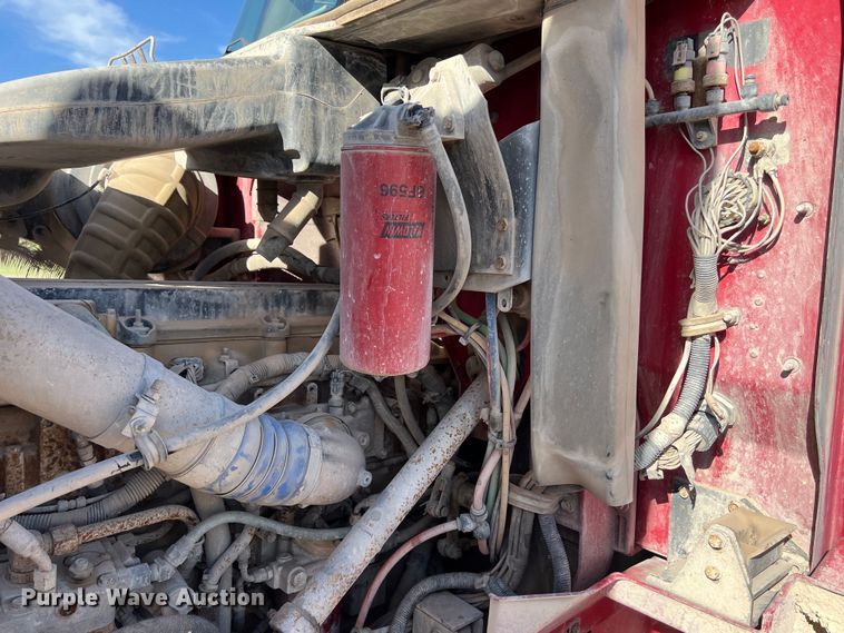 image for item DS3079 2006 International  9200i semi truck