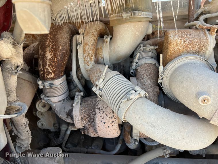 image for item DS3079 2006 International  9200i semi truck