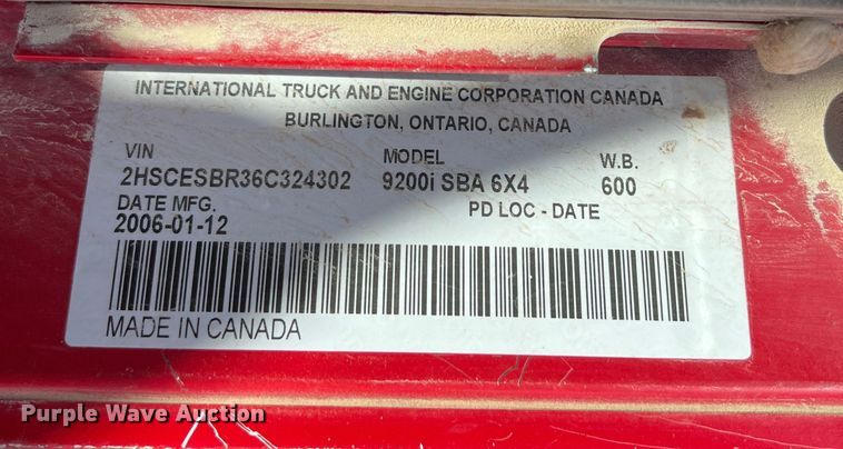 image for item DS3079 2006 International  9200i semi truck
