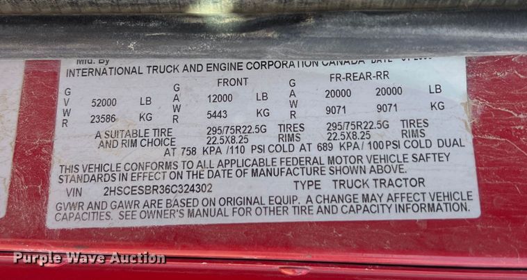 image for item DS3079 2006 International  9200i semi truck
