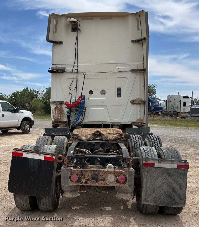 image for item DS3080 2012 International  ProStar Plus semi truck