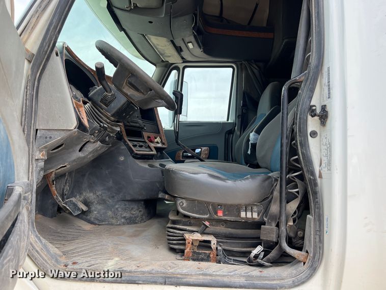 image for item DS3080 2012 International  ProStar Plus semi truck