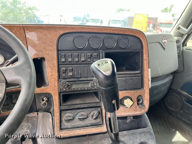 image for item DS3080 2012 International  ProStar Plus semi truck