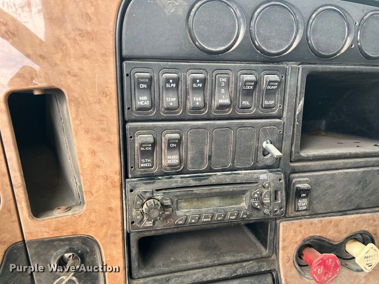 image for item DS3080 2012 International  ProStar Plus semi truck